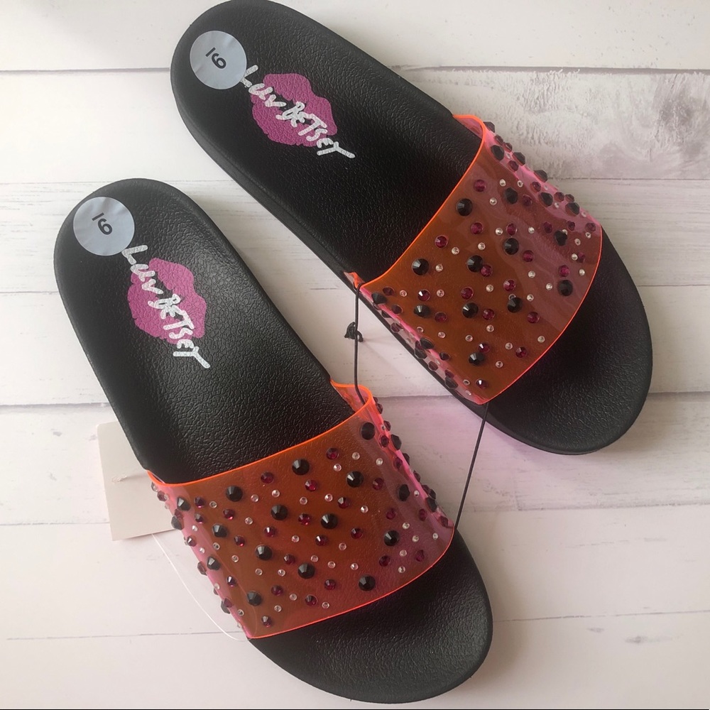 New with tickets Luv Betsey by Betsey Johnson slides